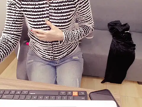 Funnygirl_9x's cam snapshot