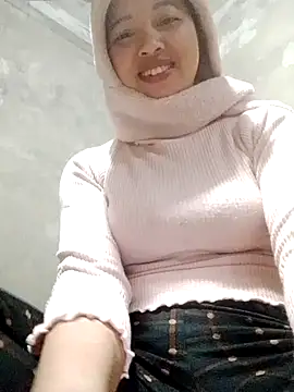 TRIEUTRIEU20 live sex cam