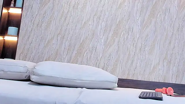 alina_hart's cam snapshot