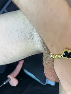 Lucian-greyy live sex cam