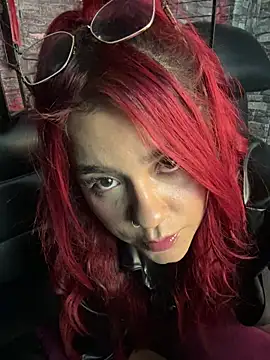 Julls_fire live sex cam