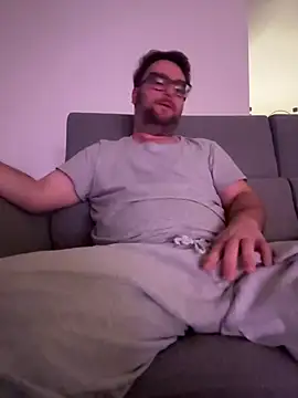 Dominic2295 live sex cam