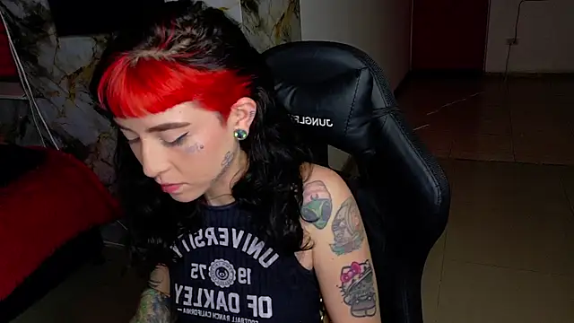 nova_kitttyy's cam snapshot