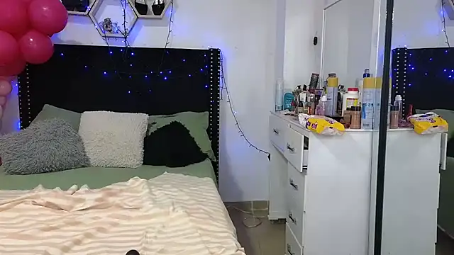 charlotte_077's cam snapshot