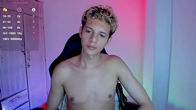 tylernova's cam snapshot