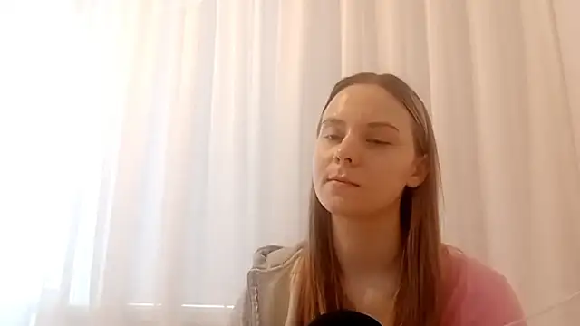 CrackShirker's cam snapshot