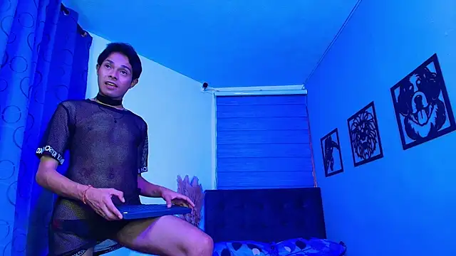 ISACNOIR's cam snapshot