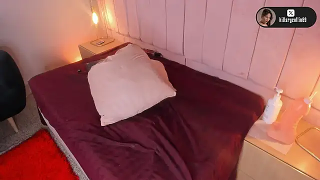 Hillary_Collins1's cam snapshot