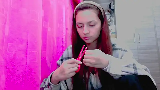 holy_juli's cam snapshot