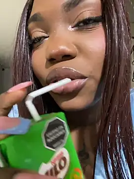 SarahBleer's cam snapshot