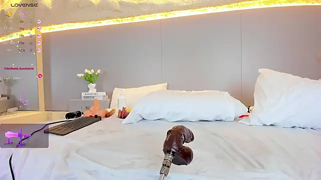 Isabella_Daniell's cam snapshot