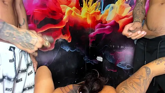 Demonia_en2cocks live sex cam