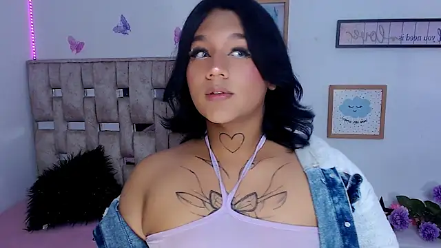 IssadoraaR live sex cam