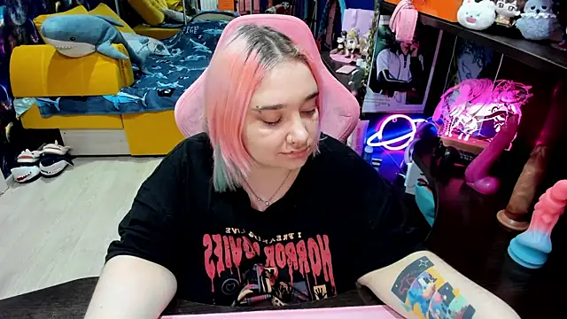 Softie_Sofy's cam snapshot