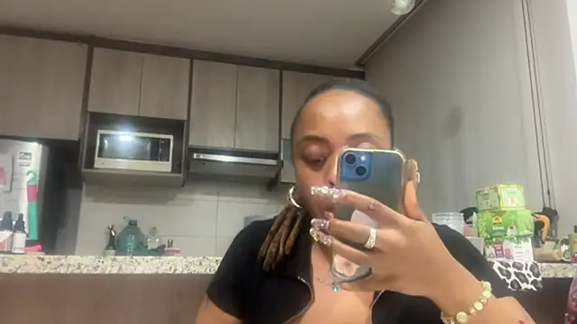 ChocolateCakeQueen live sex cam