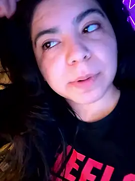 kimmiakiss22 live sex cam