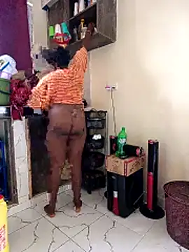 Horny_wifey254 live sex cam