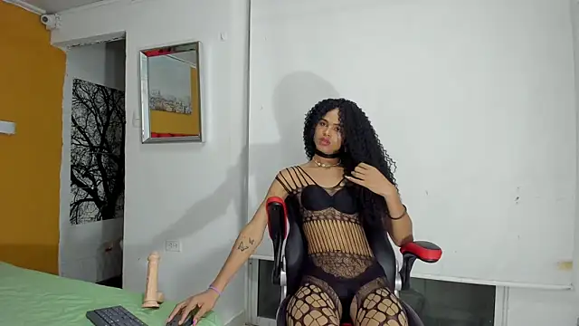 Zaira_sofiaa live sex cam