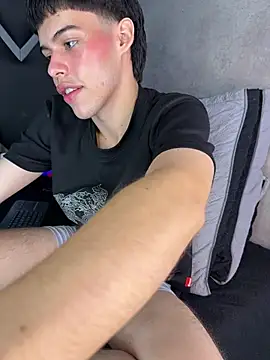 Lucian-greyy live sex cam