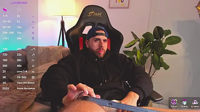 Maximo_Wolff live sex cam