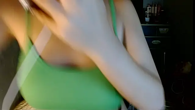 SweetLilly_18 live sex cam