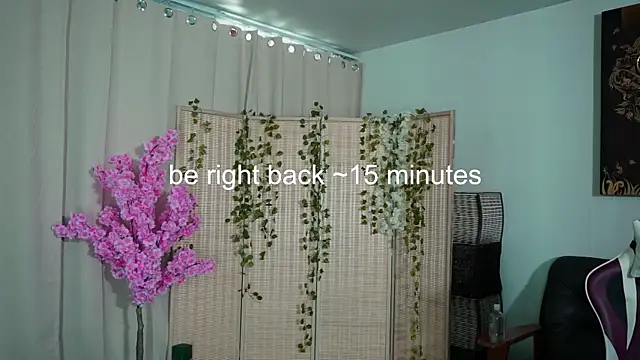 IzabellaOnes live sex cam