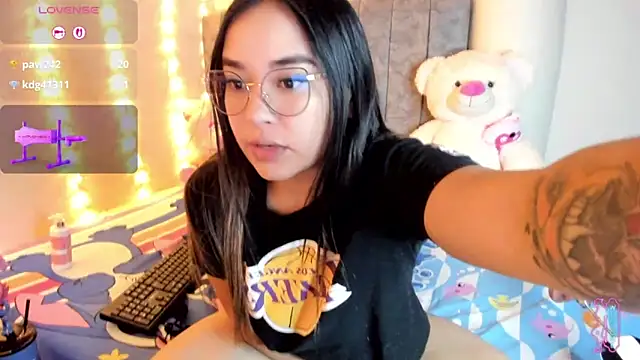 SaraCrow's cam snapshot