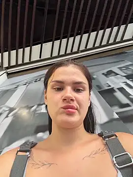 MiraReach live sex cam