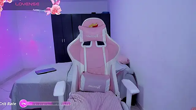 Tinylottie's cam snapshot