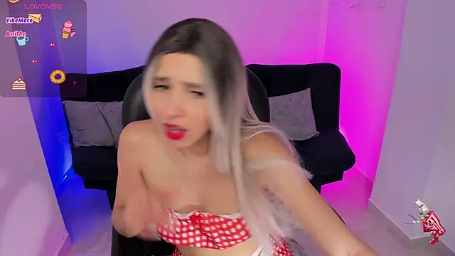 emilly_smith_1 live sex cam