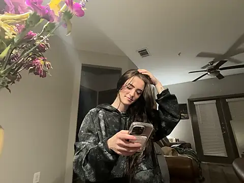 ash10alex's cam snapshot