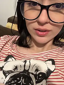 HinaSweet live sex cam