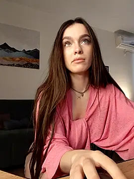 MayaGlow live sex cam