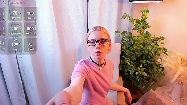 RonniHang's cam snapshot