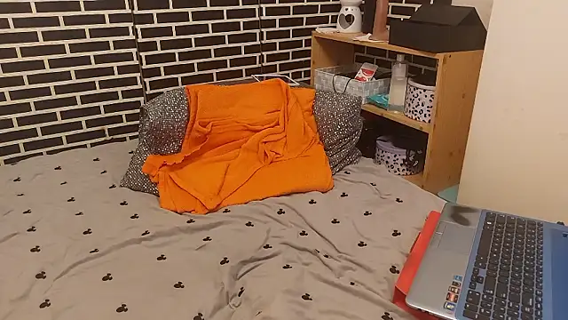 Spatgirl's cam snapshot