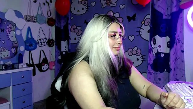 lussyevans24 live sex cam