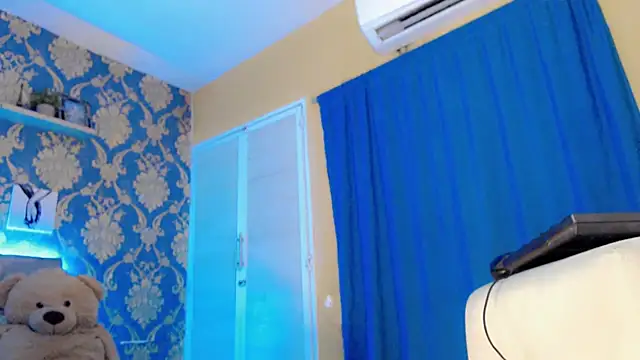 nicoledollts live sex cam