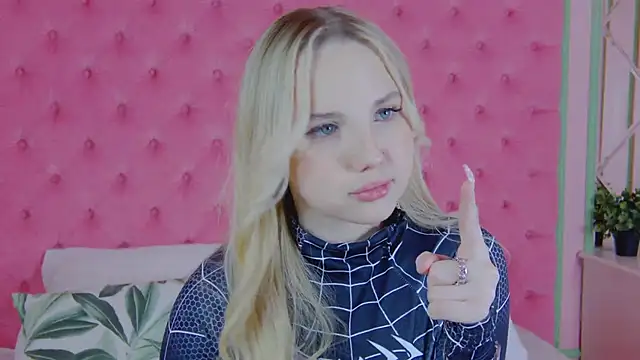 Sky_Cutie live sex cam