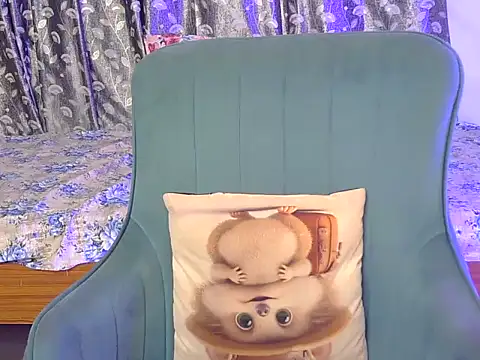 alaviya-19's cam snapshot