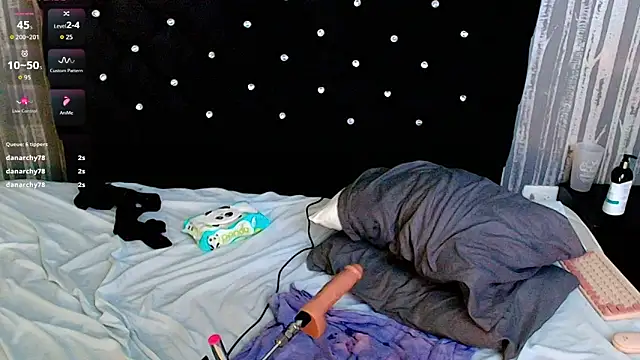 Alicee_Moonn live sex cam