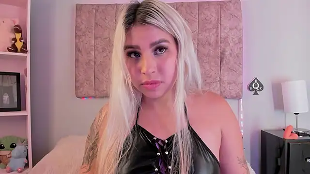 naomi_sanz live sex cam