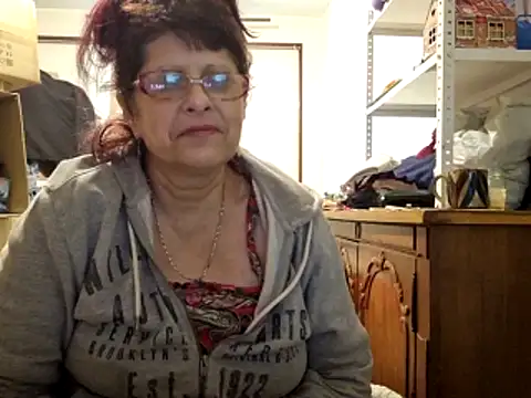 Samantha_Squirt@xh live sex cam