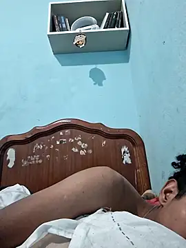 nvh18Aklzim live sex cam