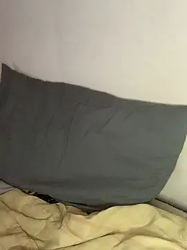 StriptLesss live sex cam