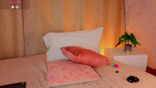 mia_bonneett live sex cam