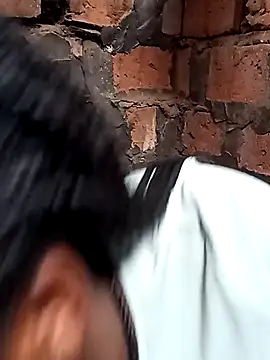 Sassy_boobs21's cam snapshot