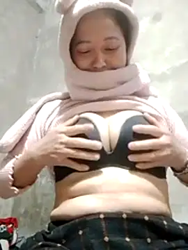 TRIEUTRIEU20's cam snapshot