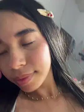 Milleradhara24 live sex cam