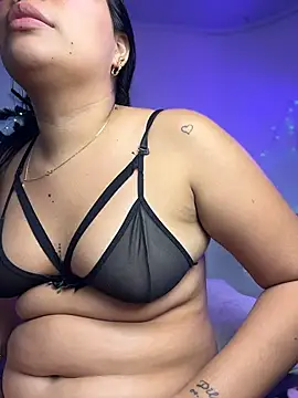 YaraXX1 live sex cam