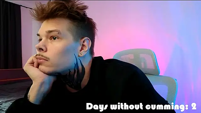 DENIS_HERE's cam snapshot